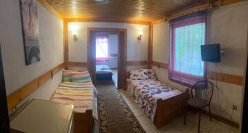 Фото номера Стандартный люкс Гостевой дом Hunting Lodge Guest House г. Девин 3