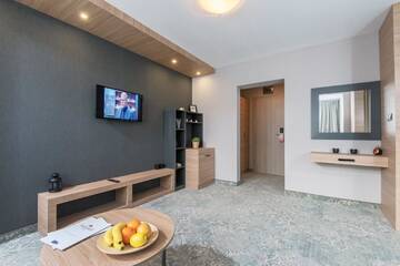 Фото номера Люкс с 1 спальней и балконом Отель Devin Spa Hotel г. Девин 8