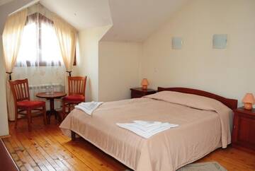 Фото номера Люкс с 3 спальнями Гостевой дом Kris Guest House г. Девин 2