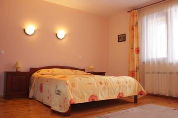 Фото номера Люкс с 1 спальней и балконом Гостевой дом Kris Guest House г. Девин 2