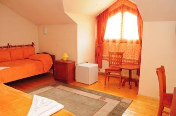 Фото номера Люкс с 3 спальнями Гостевой дом Kris Guest House г. Девин 7