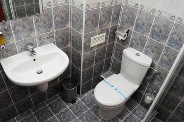 Фото номера Люкс с 3 спальнями Гостевой дом Kris Guest House г. Девин 10